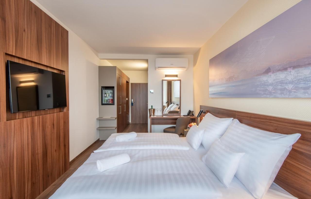 Hunguest Hotel Panorama ヘーヴィーズ エクステリア 写真